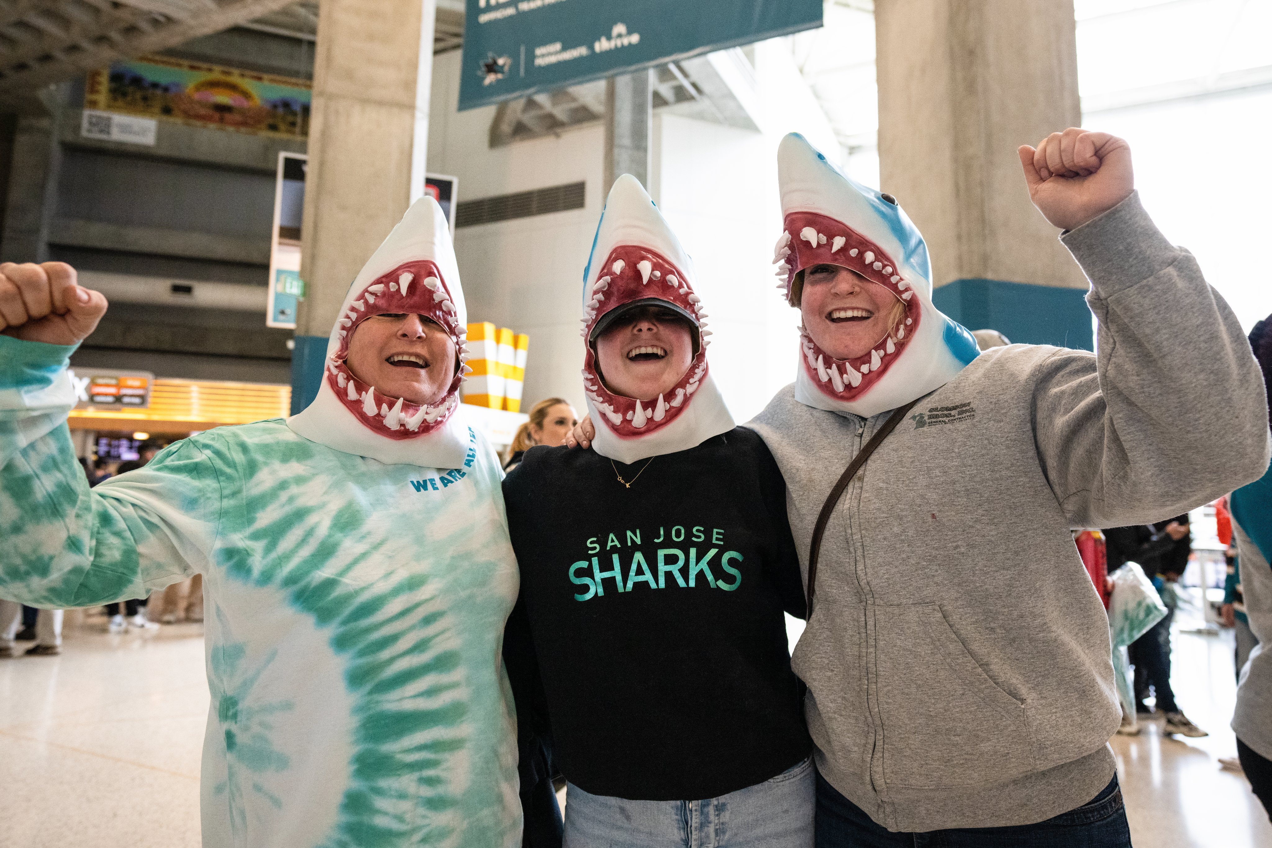 San Jose Sharks on X: Show the #WomenOfTeal some love 🦈🌹 Bid on