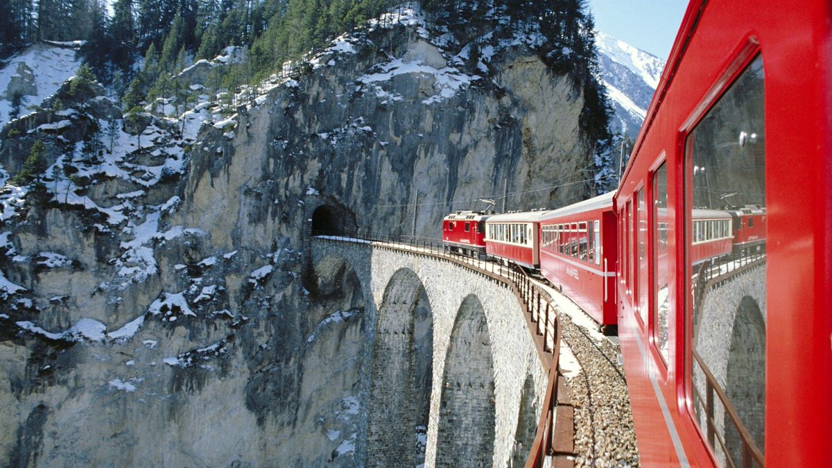 FrostBitten12's tweet image. Book a train ride in Europe - rb.gy/24rgeg. #cheaptraintickets #cheaprailrides #Italia #railway #trains #Deuschland #France #Helvetia #UK #Leeds #hague #Espana #cheaptraveldeals #DiscountCode #cheaprailpass #discountrailpass
