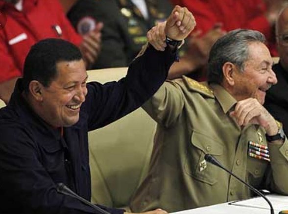 KatrinaDeCuba's tweet photo. Hoy llegó Raúl a Venezuela para homenajear a Chávez 😍. Con él va Cuba entera, con él también va Fidel ❤️ https://t.co/PEKZ5Ml7sG