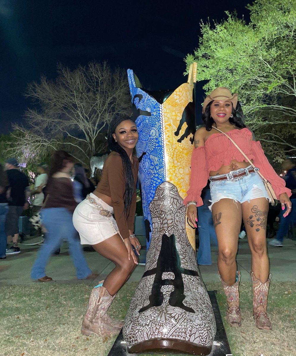 kchantell8's tweet photo. 🤎🤎✨ #HoustonRodeo #SouthernTakeover https://t.co/NxtKiPYIyM