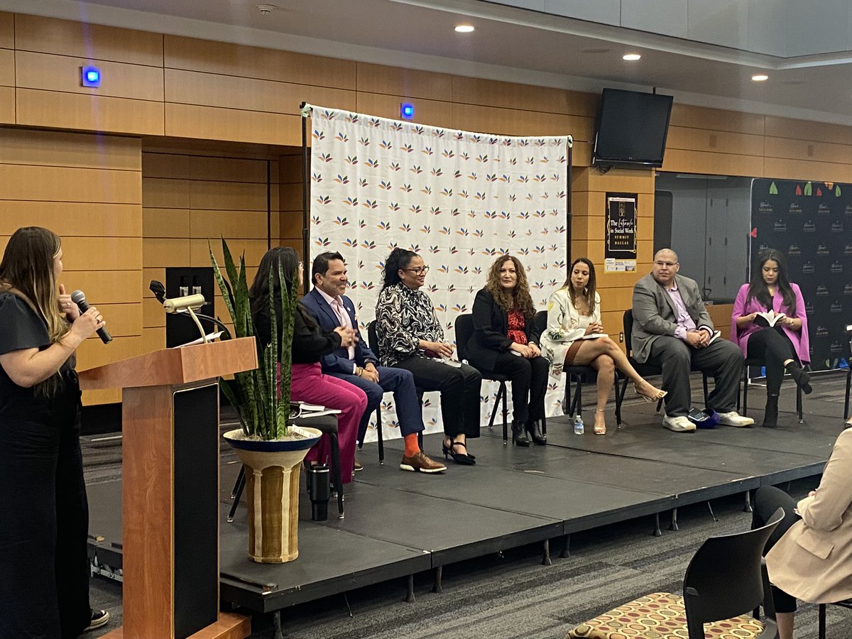 whosebooks's tweet photo. We had a fabulous morning in community today with Canneta Foundation at The Latinx/e in Social Work Summit. A powerhouse of social workers serving our community and creating space for stories to be shared and uplifted . #whosebooks #dallas #latinxsocialwork https://t.co/rlSmuyfGdv