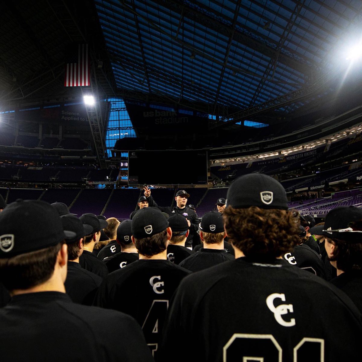 CrownCollegeBB's tweet photo. At the Bank 🧹🧹.

🏴‍☠️🏴‍☠️🏴‍☠️. https://t.co/hwKPrkP7se