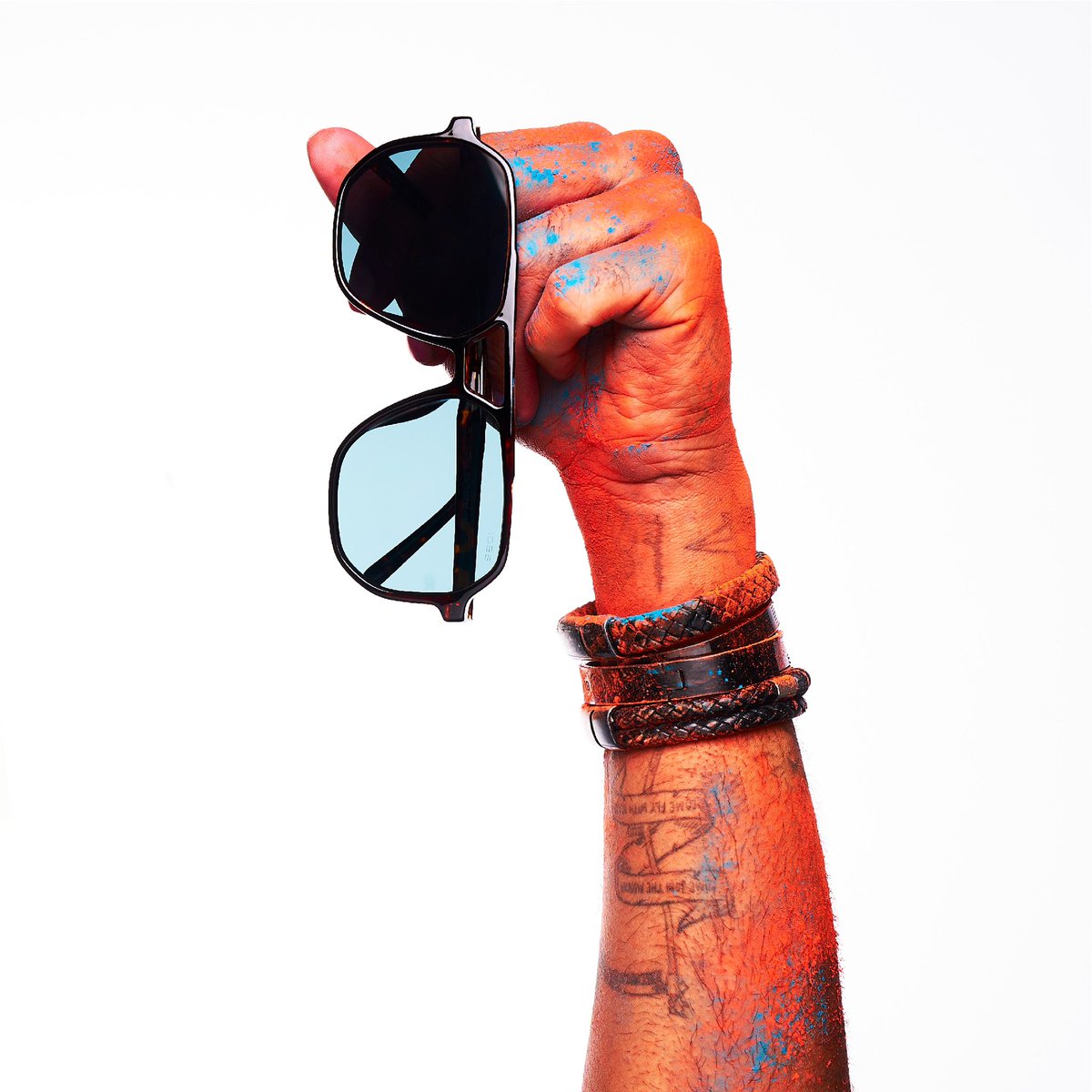 See the vibrant colours of this festival in a whole new light with IDEE Eyewear!

#sunglasses #frames #shades #eyewear #IDEEEyewear