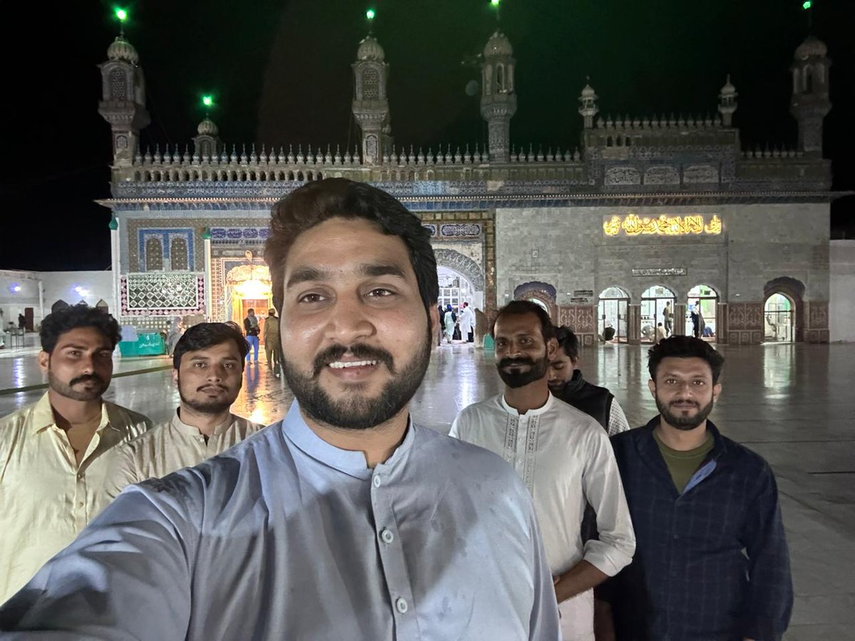 MusheerNaqvi2's tweet photo. #darbarsultanbahoo
#headtrimmu
#jhang https://t.co/mPELciOOl3