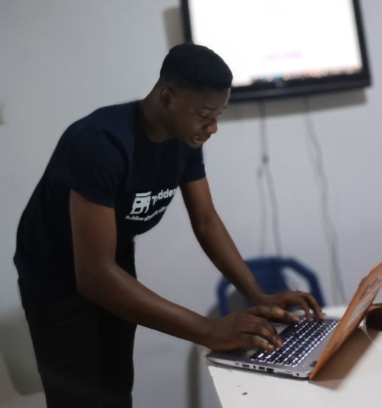 _NelsonAyo's tweet image. DAY 12: Practice writing efficient code that runs quickly and uses minimal resources.
#MyCodingJourney #21DaysChallenge
