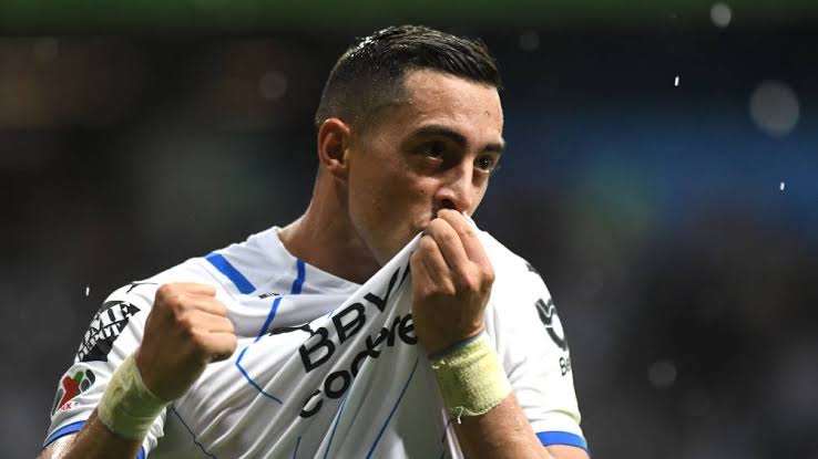 ivanezkoo's tweet photo. Feliz Cumpleaños @rogelio7funes 🥳🥳🥳🥳🥳🥳🥳🥳🥳🥳🥳🥳gracias por amar estos colores 🔵⚪️
#His7orico
#Mellicano https://t.co/oNKSlfWqa8