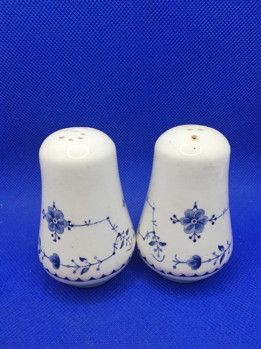 totalrewind's tweet image. More mason's ironstone blue Denmark. #breakfastcup #cruetset #plates #etsystore #etsyvintage #calderdale #Halifax #skircoatgreen