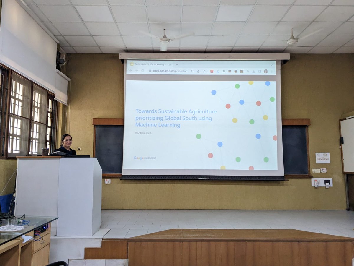 isharadz's tweet image. I was in college seminar hall after long but this time to hear a talk by  @dua_radhika. Proud to be in her audience ❤ 
#Keynotespeaker #IIScOpenDay2023
#GoogleResearch #MachineLearning