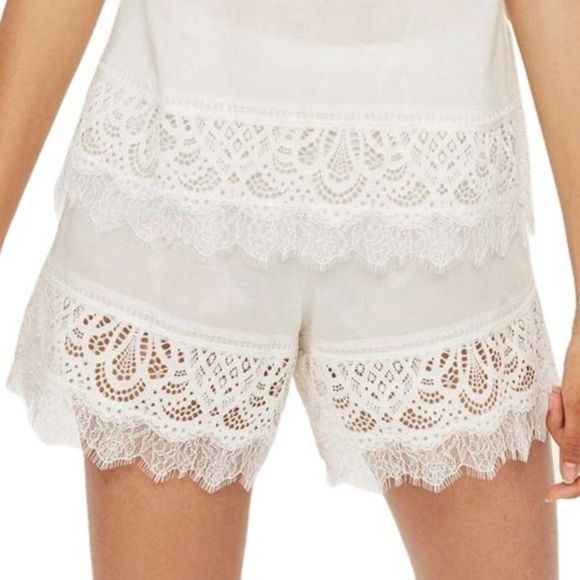 lestep79's tweet photo. So good I had to share! Check out all the items I'm loving on @Poshmarkapp from @601vintage #poshmark #fashion #style #shopmycloset #topshop: https://t.co/AAHOu7636D https://t.co/r9dxGrbow2