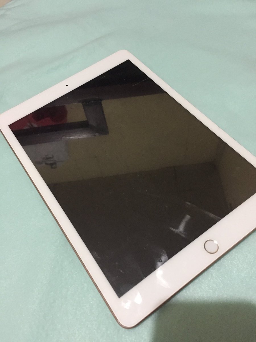 nahurenmin's tweet photo. FOR SALE wts lfb ipad 8th gen ph
IPAD 8th gen 128gb
Rosegold
Updated IOS
128gb wifi only
Selling for 15500 nego)
With free stylus pencil (worth 2k)
LADY OWNED - 1 yr old.

Issues: Screen replaced, no touch id.
No other flaws, buy at your own risk.

Rfs: upgrade https://t.co/kNIGoomY3M