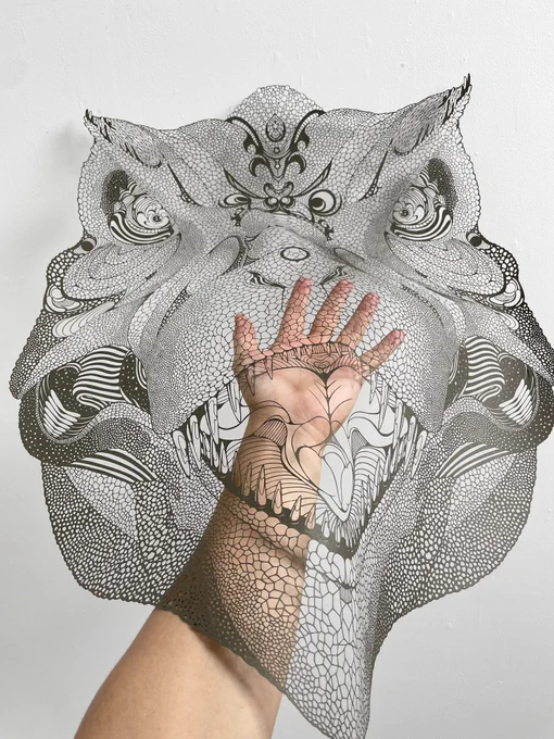 ティラノさんも作ってます。ニョーン #切り絵 #papercuttingart #art 