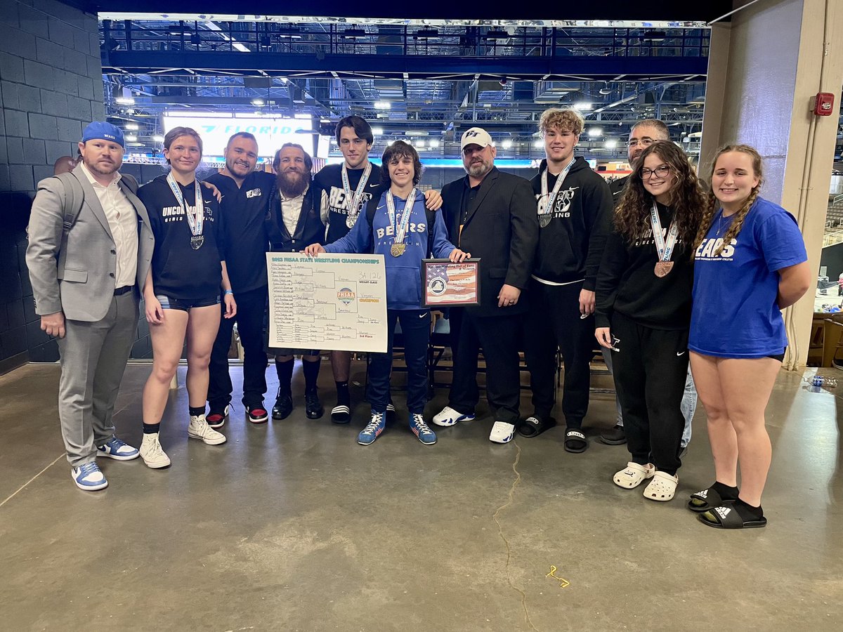 𝑾𝒓𝒆𝒔𝒕𝒍𝒊𝒏𝒈 𝑹𝒆𝒔𝒖𝒍𝒕𝒔 𝒇𝒓𝒐𝒎 𝑺𝒕𝒂𝒕𝒆 𝑴𝒆𝒆𝒕:
126 Ethan Vugman State Champion
145 Katherine Stewart 2nd
155 Ava Burre 3rd
182 John McNames 7th
220 Shane Armstrong 6th
#GoBears🐻
