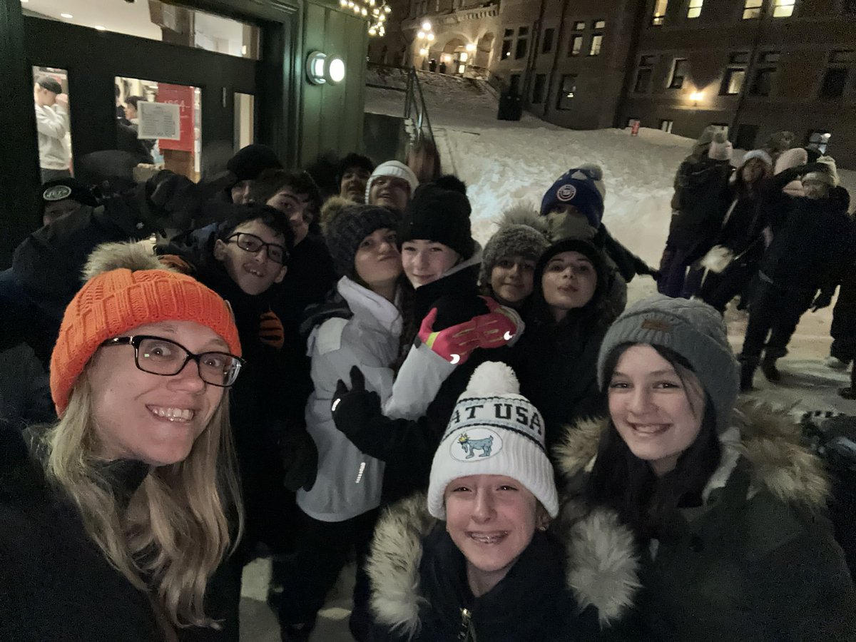 MlleJaklitsch's tweet photo. Night number one at the tobaggan! Teacher heart full. Thank you to @DschneiderBUFSD and the @BethpageUFSD for allowing this trip to happen. The kids are so happy! #WeAreBethpage @JFK_Bethpage @BHS_WL_Dept https://t.co/sC8X3ANB5t