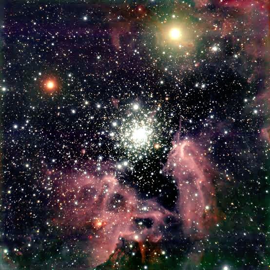LeeAnneGibbon1's tweet photo. Another look at nebula NGC 3603 and embedded star system HD 97950 in constellation Carina. This very prominent star forming region is home to some of the most massive and luminous stars known. #NGC3603 #HD97950 #CARINA #MILKYWAY #NASA #HUBBLE #ESA #STELLARNURSERY https://t.co/qlr31xTnzH