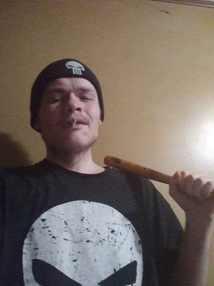 dirtbagdickhead's tweet photo. @CanadasHost the bat threat is incredible, such a powerful mind https://t.co/rdJ3tRsBhB