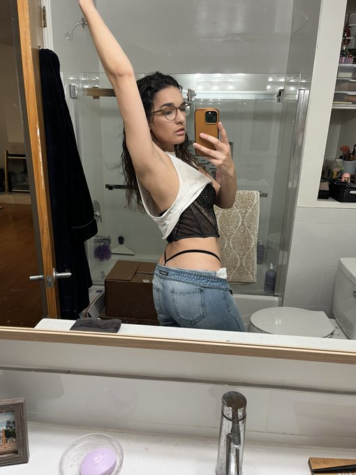 Yesterdays selfies 😛 https://t.co/DRyZersLPx
