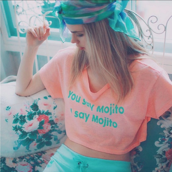 kpins65's tweet photo. So good I had to share! Check out all the items I'm loving on @Poshmarkapp #poshmark #fashion #style #shopmycloset #freepeople #wildfox #knoxrose: https://t.co/Zp4oJaRRXb https://t.co/mPdOTxCUP5