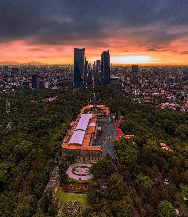 ProChapultepec's tweet image. ¡Que lindo amanecer en el #CastilloDeChapultepec!

Foto: @ecruz4326