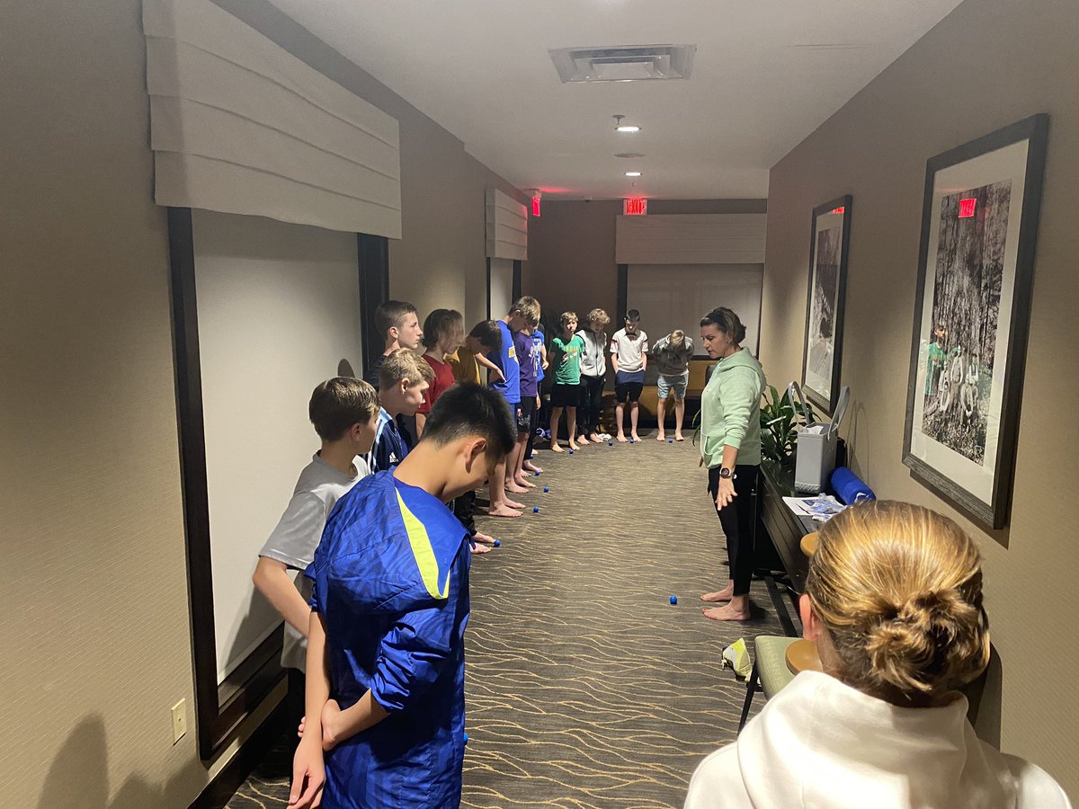 NelsonElite2009's tweet photo. 9pm Neurofascia session before the big semifinal tomorrow; with Laura Boozer. Feel the flow. #fasciaflow https://t.co/9pRfvJyfki