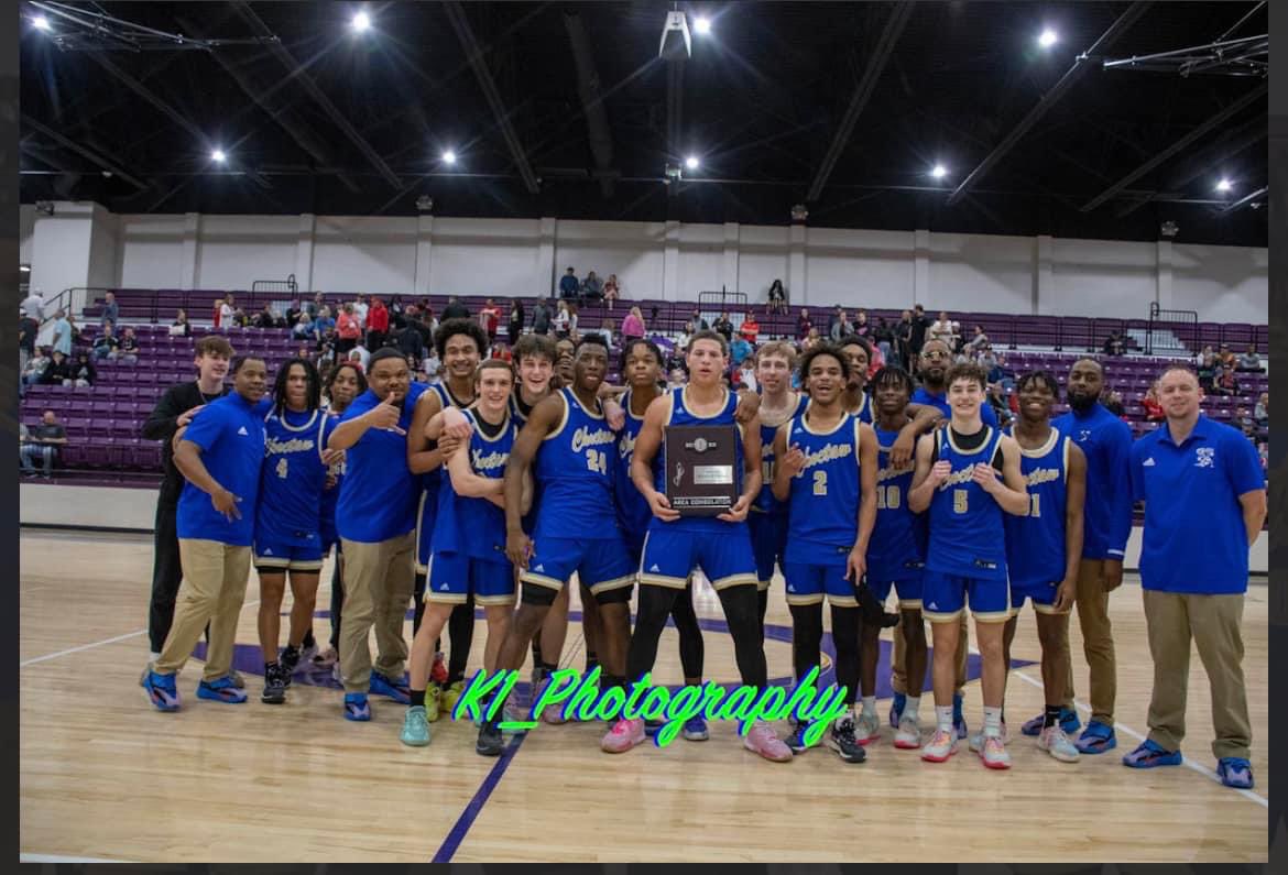 🚨🚨🚨Choctaw Yellowjackets and head coach Jermaine Simpson beat Westmoore 49-48 to punch their ticket to State. Photo by K1 Photography <a href="/ChoctawBoysBB/">Choctaw High School Boys Basketball</a> <a href="/CoachSimp_/">Jermaine Simpson</a>