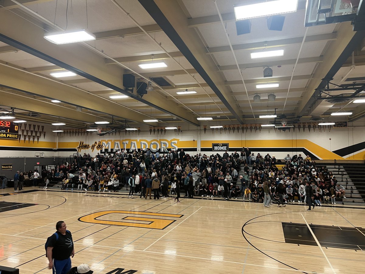 mrbucketslive's tweet photo. Live from Division 1 Northern CIF Semi-final game between Granada and Riordan https://t.co/MG2hTzX9yJ