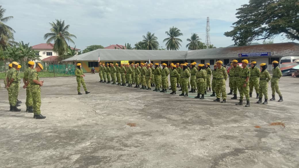 relasemporna's tweet photo. KAWAD MINGGUAN RELA DAERAH SEMPORNA

Tarikh : 5 Mac 2023 (Ahad)
Masa : 07.30AM-10:00AM
Tempat : Pusat Khidmat Komuniti RELA (PKKR) Inabah Kamal Semporna

Kehadiran :
1 x PPRD Latihan 
2 x KPRK
9 x KPR
57 x Anggota RELA

Sekian, 

SETIA BERBAKTI https://t.co/e9GYotDKqc