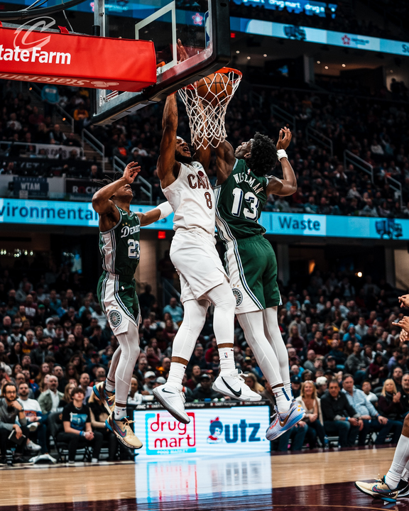 cavs's tweet photo. CAVS WIN! #LetEmKnow https://t.co/U60LJTgOLS