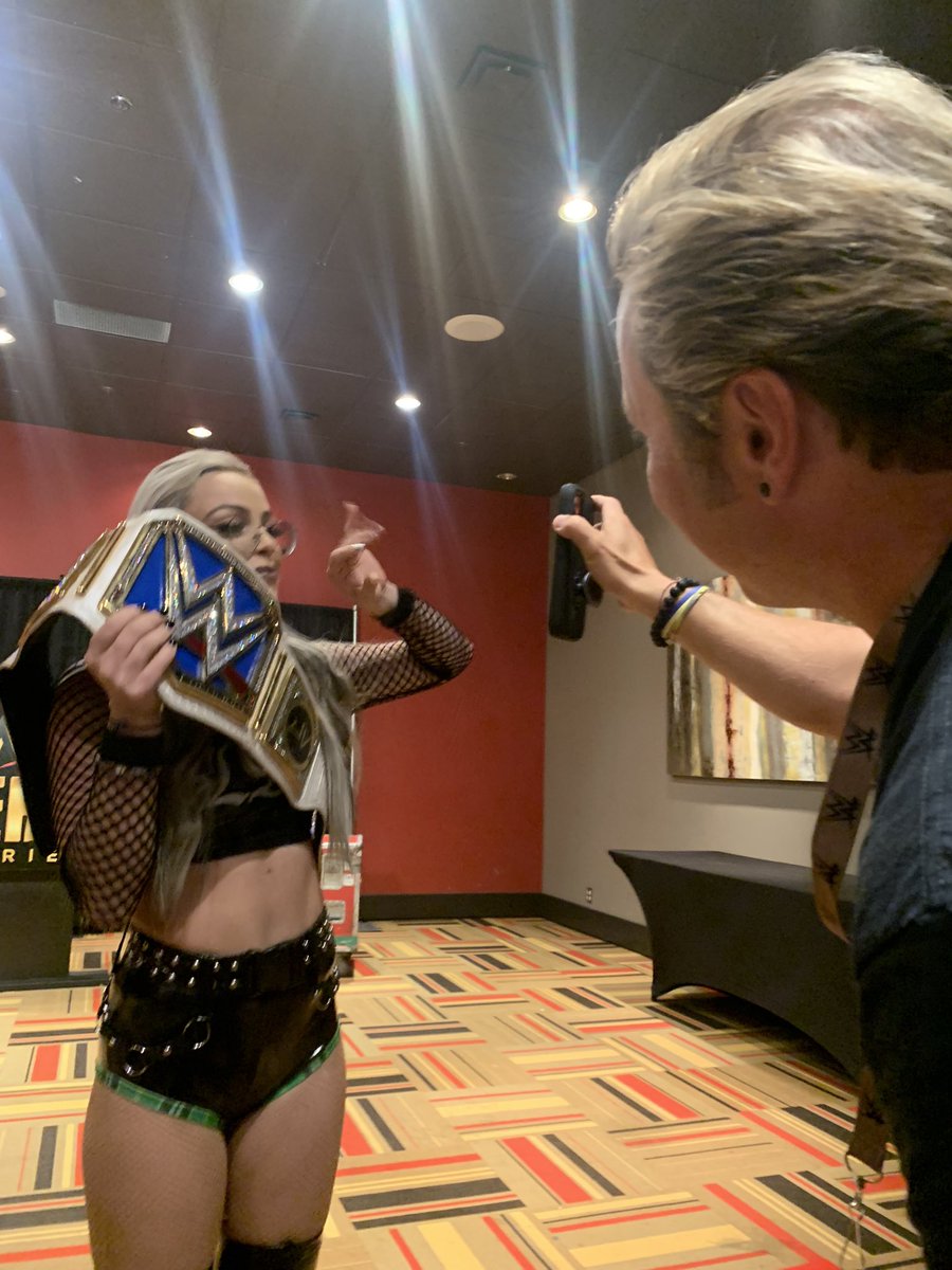 Sean_Draper's tweet photo. @WWE @YaOnlyLivvOnce @YaOnlyLivvOnce is amazing with fans and an absolute roll model for young ladies. My daughters adore her❤️Did the #WWESuperstarExperience in Ottawa &amp; was FaceTiming with them back in Alberta. Liv came in the room, right over, and talked with them. Made their day/year! https://t.co/xgzl9Hu5VN