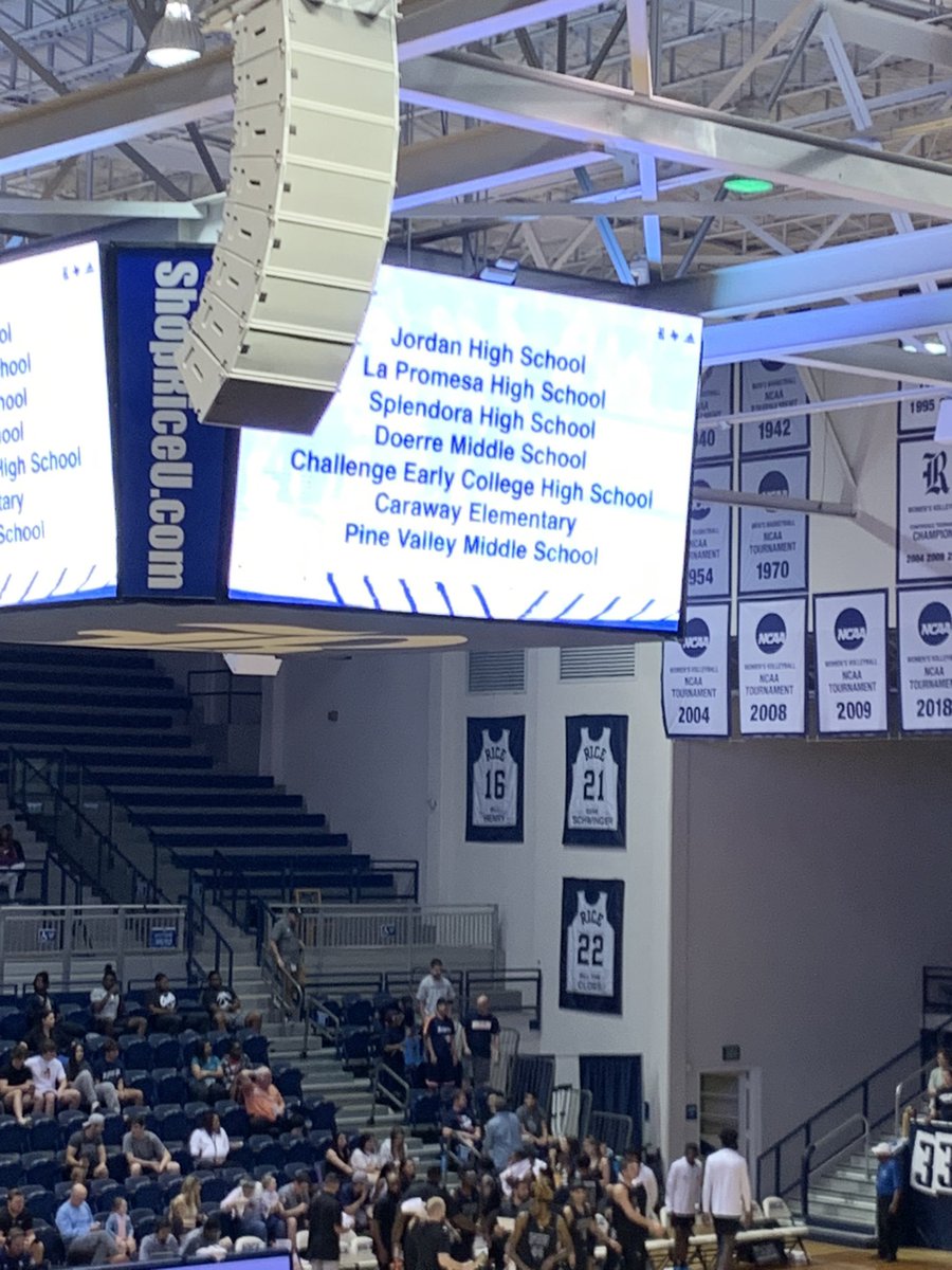 <a href="/SplendoraHigh/">Splendora High School</a>’s “Rising Stars” were recognized today <a href="/RiceMBB/">Rice Men’s Basketball</a>’s game today. Thanks for the invitation. #academicdecathlon @SplendoraSuper <a href="/barnes_glenn/">Dr. Glenn Barnes Jr</a> @DrReeBloading