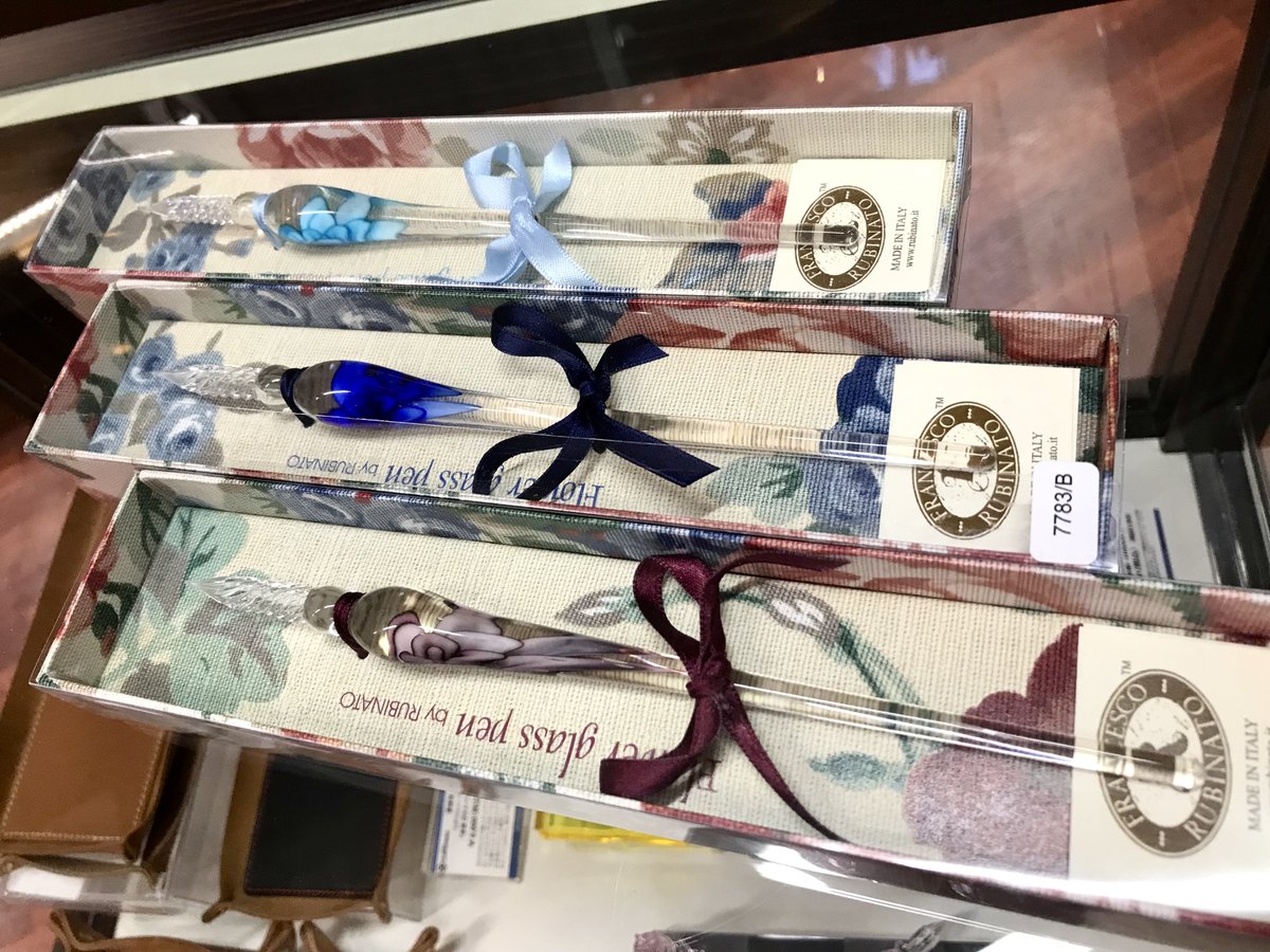 TAKIZAWAPENBOX's tweet photo. 【商品案内】
#Rubinato（ルビナート）様のガラスペン、在庫拡充致しました～。
筆記感も良好、軸のフィニッシュも化粧箱もチャーミングなのです。是非お手に取ってご覧下さいませ！
#ガラスペン https://t.co/r75QroLjTH