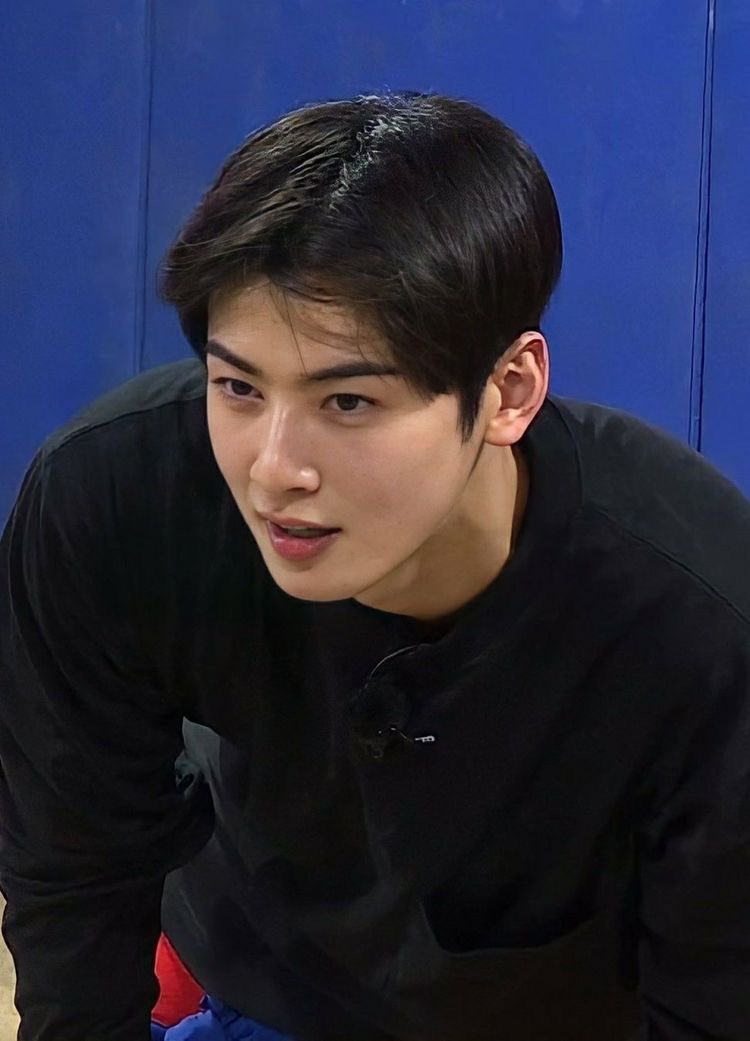 cewpics's tweet photo. this look is always on my mind #차은우 #CHAEUNWOO https://t.co/qABiWKli6y