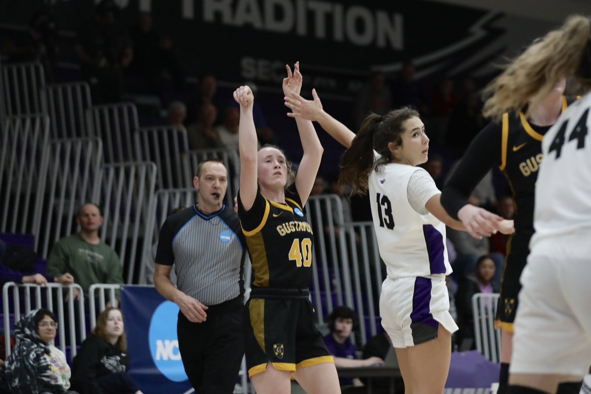 The moment Anna Sanders broke the program record for most 3-pointers in a season.