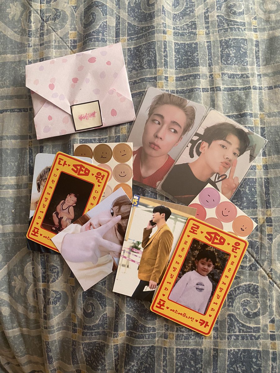 1ipve2's tweet photo. sf9 mail! 💌

- i ultimately stopped collecting sf9 (and all my kpop groups in general) and it’s been abt a year since nabudol uli ako HAHAHA PERO,,,, *antagal* kong hinintay yung doodled rowoon sensuous ni @abcd1cart cno b q pra tumanggi ?! 😩🫵🏼

THANK U PO HIHU <3 #abcd1cart_p https://t.co/CfC6g4xZoj