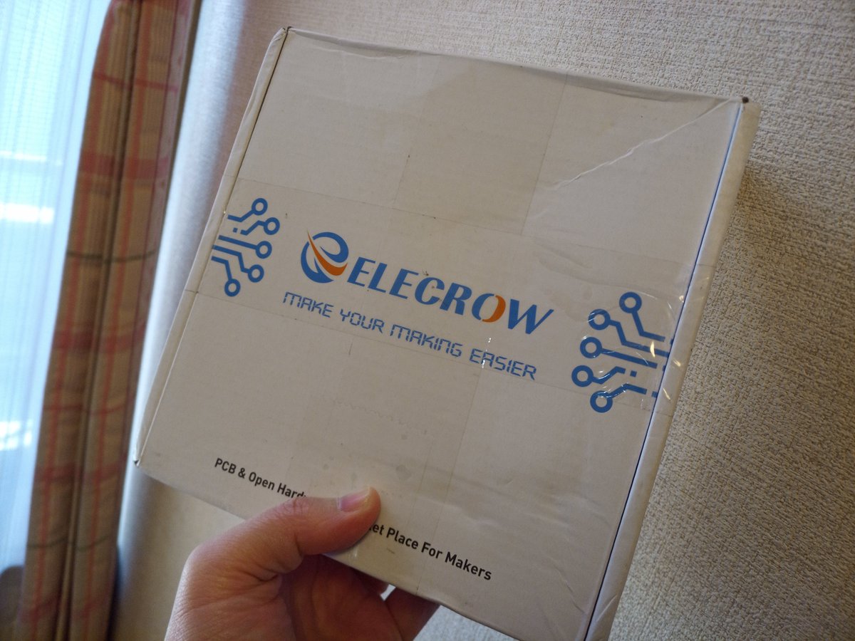 atsuyuki1kawa's tweet image. Elecrow(@elecrow1 )から基板が着弾！いつもと違う化粧箱入りでテンション上がるね！(普段は無地の小さな段ボール箱)
Elecrowだと他では断られる小さなサイズの面付基板にも対応してくれるから助かる。
#ElecrowPCB