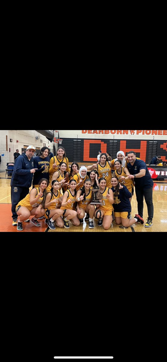 FhsWomensHoops's tweet photo. So proud of these young women!
District Champs! 🚜🏀🏆 https://t.co/umRcOCxAsV