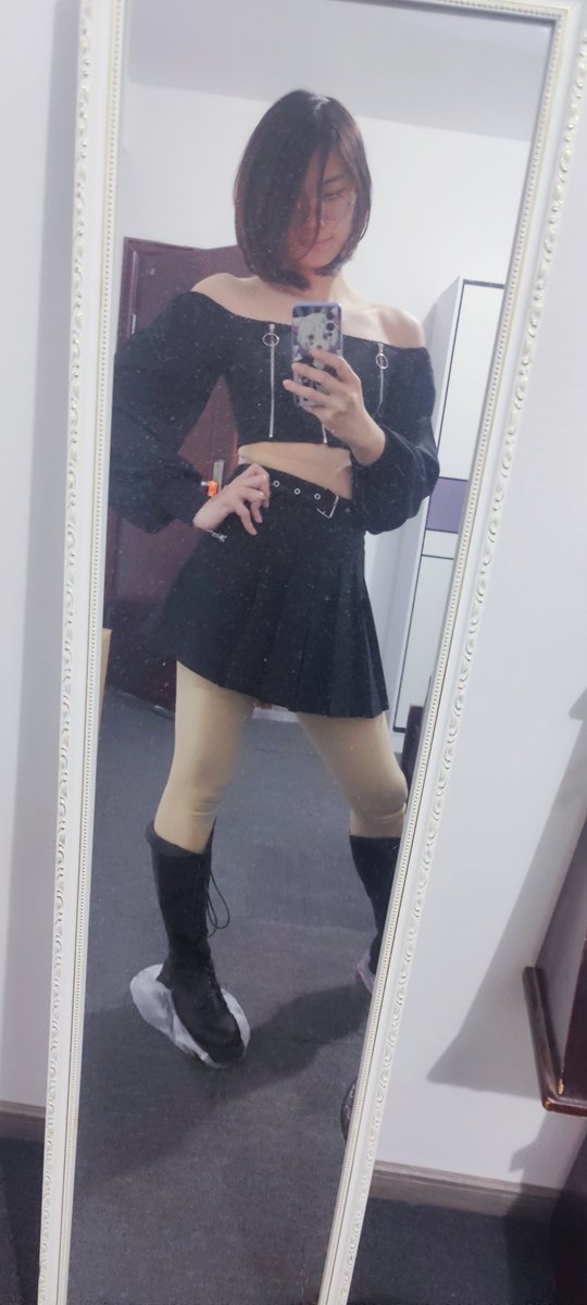 新衣服
依旧适合宽肩捏
喜欢好看衣服w
