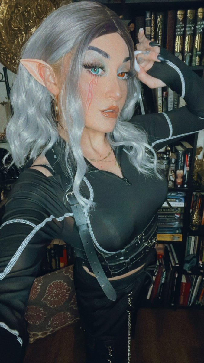 BooksNdBarbells's tweet photo. Introducing Seraphina Scion, my new personality for the next 6 months.
My Mecha Hack Maverick moves are FIRE TONIGHT.
#gamergirl #ttrpg #mechahack #cosplayergirl #voiceacting https://t.co/pvxYq7W88f