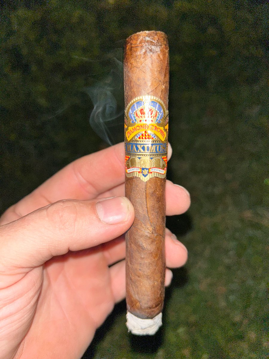 me_cougar's tweet photo. Rolling some smoke tonight with one of my favorites from @JCNewmanCigars  the Diamond Crown Maximus. I have yet to find a cigar from them that I don’t like. They are my go to brand located right here in Florida. The American is also another must have you haven’t already. https://t.co/1zwuzV0OhJ
