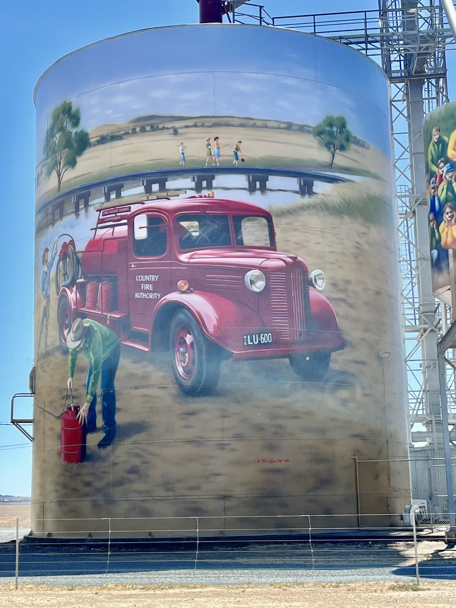 Lindajwil's tweet photo. #Colbinabbin #SiloArt was very extensive. Although a blue sky, light was not great so I have brightened them all up. https://t.co/PX0yebK6CG