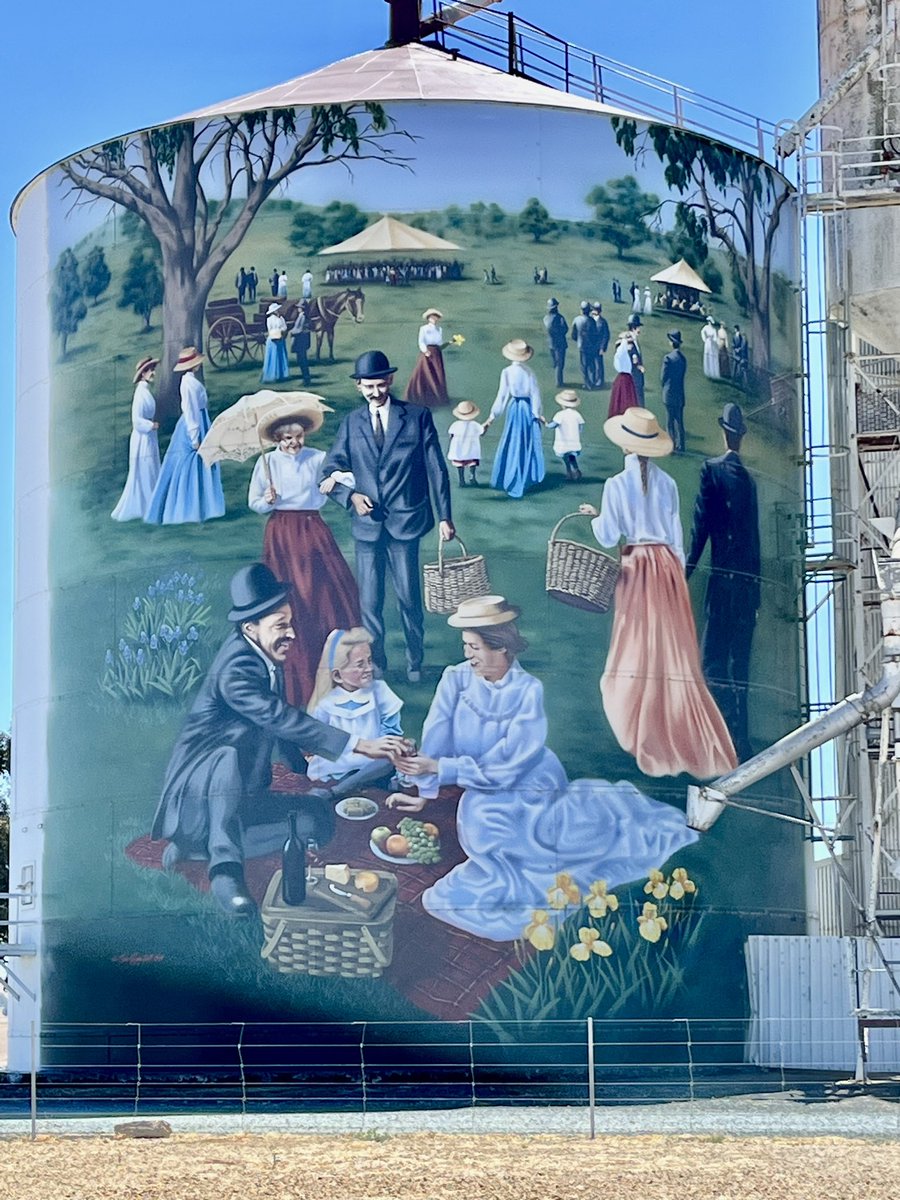 Lindajwil's tweet photo. #Colbinabbin #SiloArt was very extensive. Although a blue sky, light was not great so I have brightened them all up. https://t.co/PX0yebK6CG