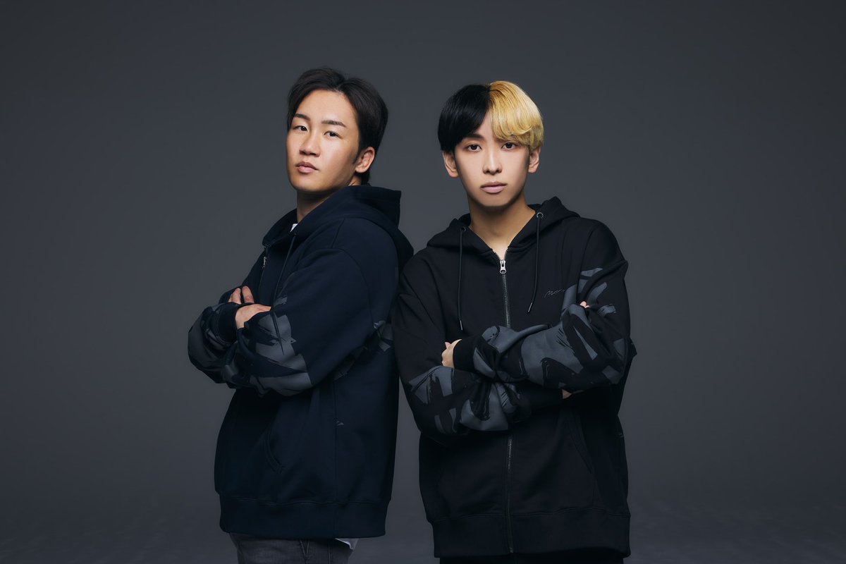 マタンアヴニール ジップパーカー ジップアップパーカー 表面はドライタッチで張りがあり、立体的に