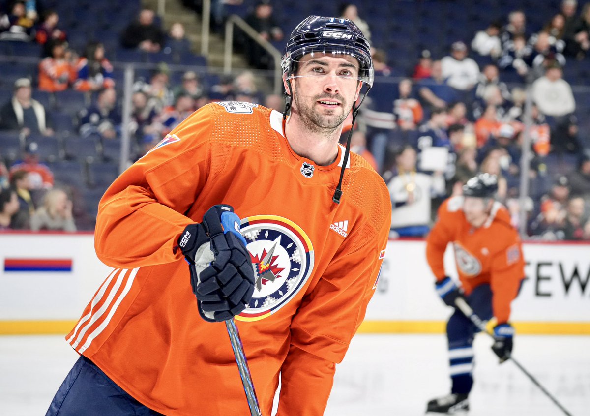 NavyGuy_Scott's tweet image. Jets win crazy back &amp;amp; forth contest - taking off to the Great White North against the Oilers on #WASACNight 

Via @GameOnHockey