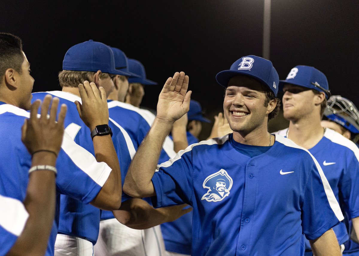 Blinn College improves to 17-5 on the year, and 6-1 in conference after sweeping the three game series against San Jac! 

Game 1: Blinn 16, San Jac 9

Game 2: Blinn 5, San Jac 3

Game 3: Blinn 14, San Jac 3

#NoQuarter🏴‍☠️