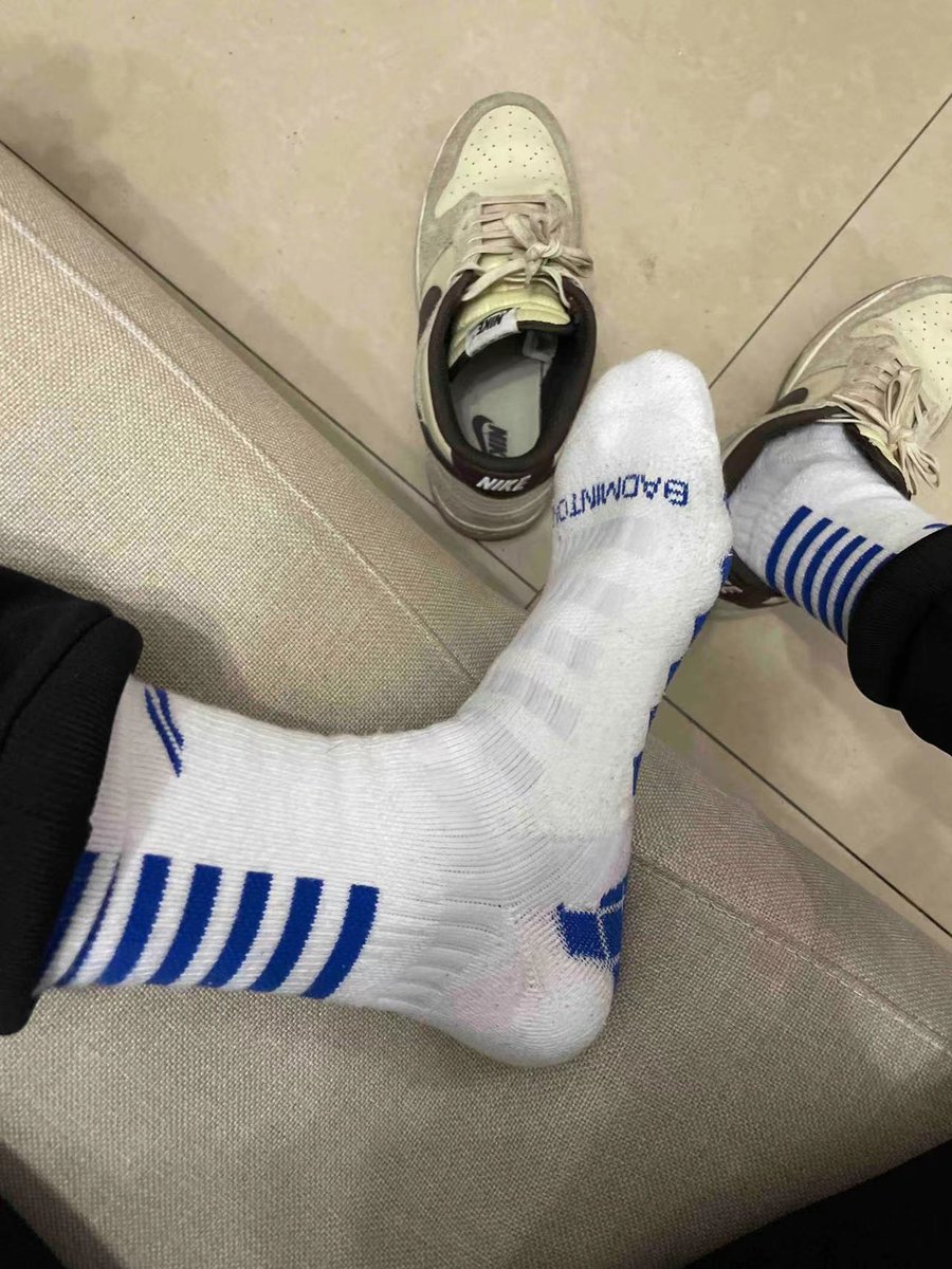 zhamao02's tweet photo. 来啊#白袜 https://t.co/IjW2S1foQN