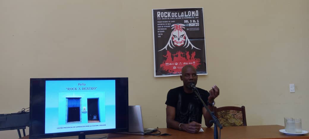 Está mañana el profesor Lic. Maikel Leyva realizó una conferencia en el evento de promotores #RockDeLaLoma , de Bayamo, sobre la peña #RockXDentro, uno de los espacios más aclamados de nuestro #CentroSuperación_Holguín

#rockcubano #rockholguinero #YoVotoXTodos
