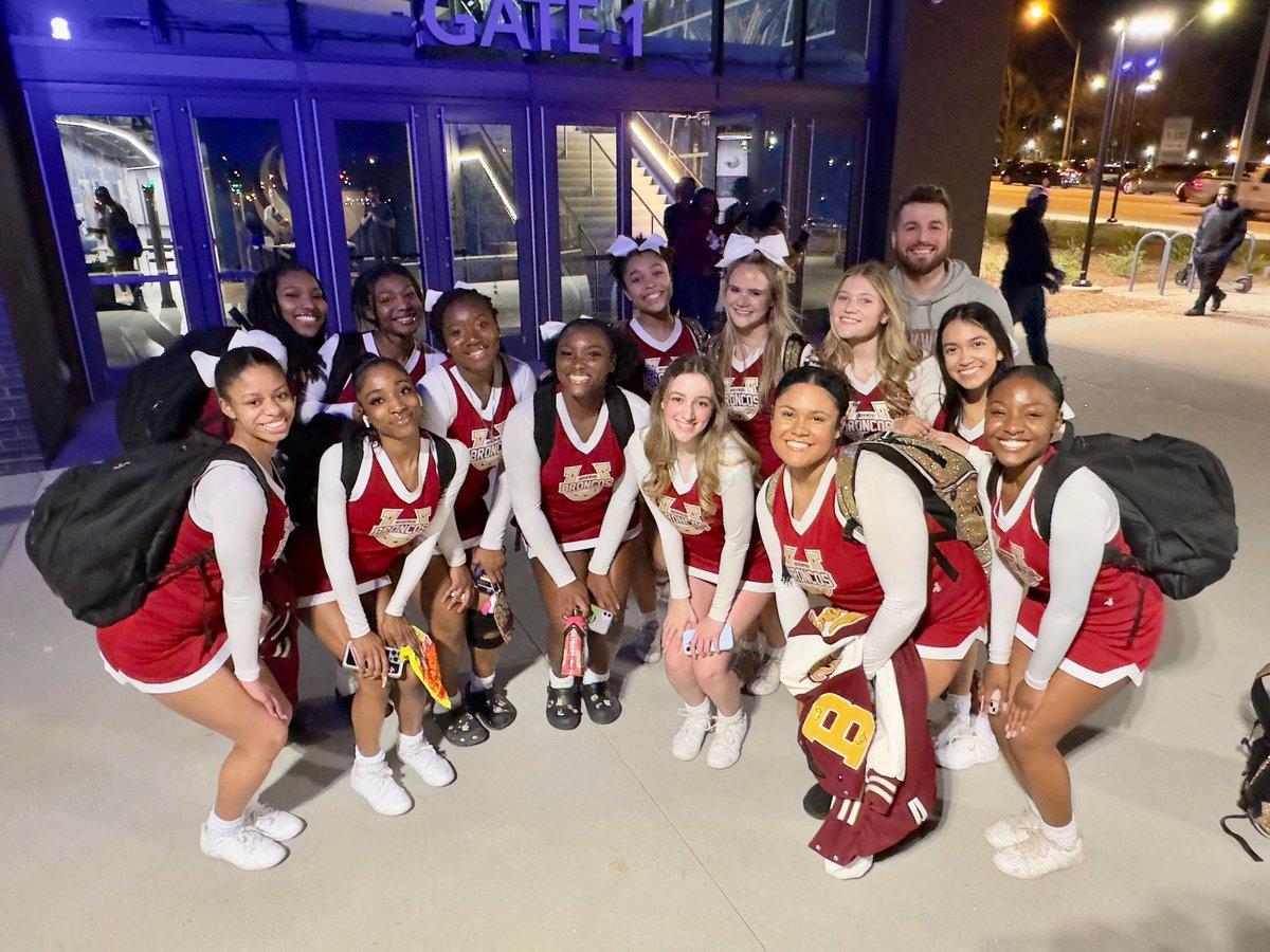 The March to Macon = Success 😍 Can't wait to cheer on our amazing basketball team on March 11th at 5:30pm 📣 Come support our squad and our team against Norcross!! 

#brookwoodhighschool #brookwoodbroncos #ladybroncos