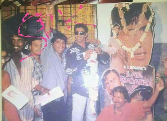 rajib14's tweet image. #22YearsOfLalBaadshah  #LalBaadshah
@SrBachchan
 #AmitabhBachchan #HrishikeshMukherjee
@juniorbachchan @KcbKcbokadia 
 @SimplySajidK @SJ_EF_Chennai @aspalod @DilipThakur2007 @BombayBasanti
 @PurwiShelke @longliveyakuza @basu_pratik @sanjay_patodiya @BanerjeeRb @amitdut71992686