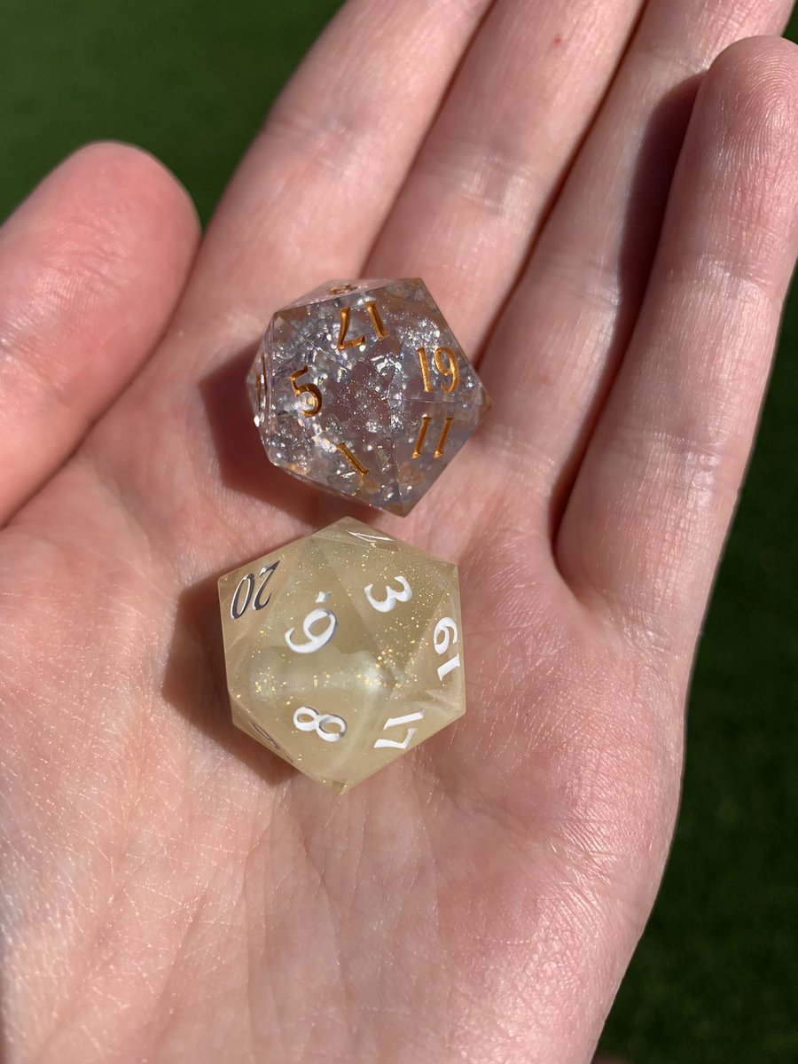 StellaDiceCo's tweet photo. Still working on a couple more commissions, but had to show off some character dice for a home game #dnd #dice #characterdice #butter https://t.co/ab1nFf9Uah