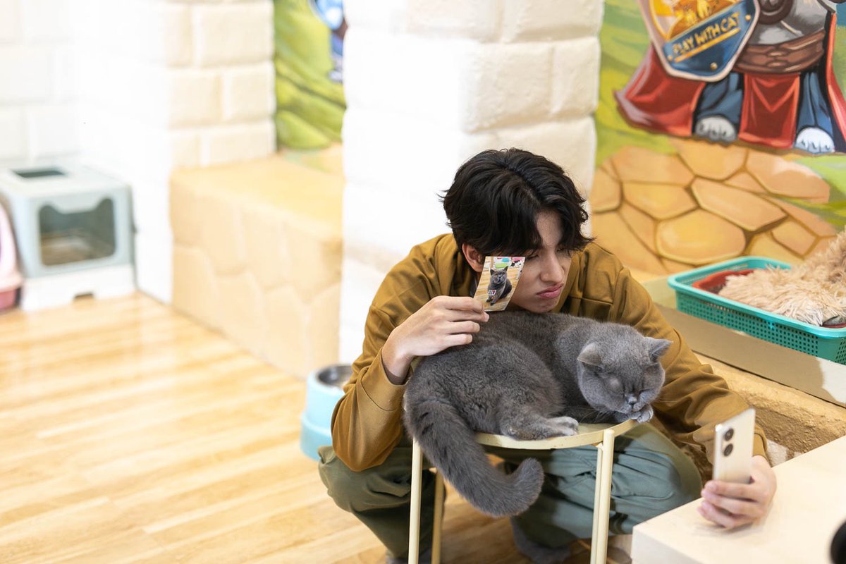 SchoolBreakin's tweet photo. รับชมรายการ #NewSchoolBreakin EP20 ย้อนหลังได้ที่ YouTube : High Cloud Entertainment 📌https://t.co/yVCOO3xUqP 

#GulfKanawut #ลูกบอลของคุณบิ๊กกลัฟ https://t.co/NShIH02uVg