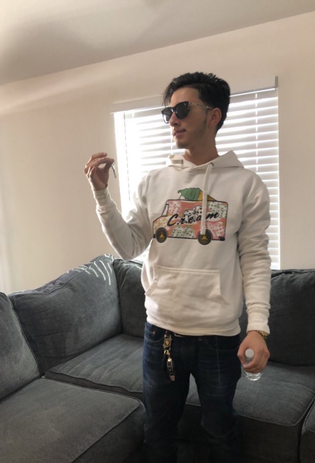 Andrewxdrip's tweet photo. From an apartment in DTLA to a Residential. https://t.co/B6RmSk7iSp